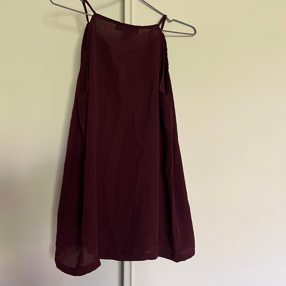 Cute flowy tank top - Picture 3 of 3